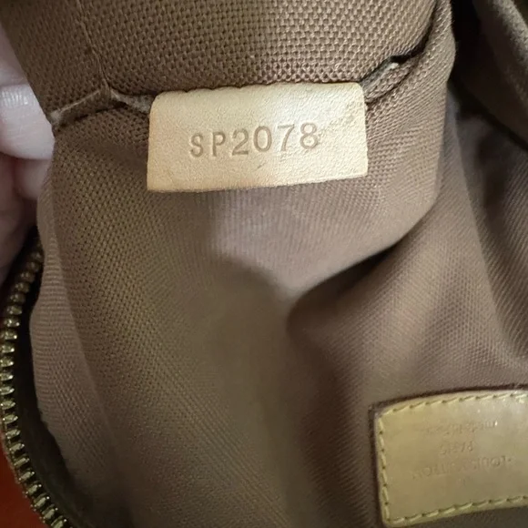 Louis Vuitton Tivoli GM Brown Monogram Tote - Picture 9 of 16